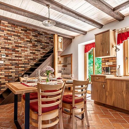 House By The Stream - Happy Rentals Avce المظهر الخارجي الصورة