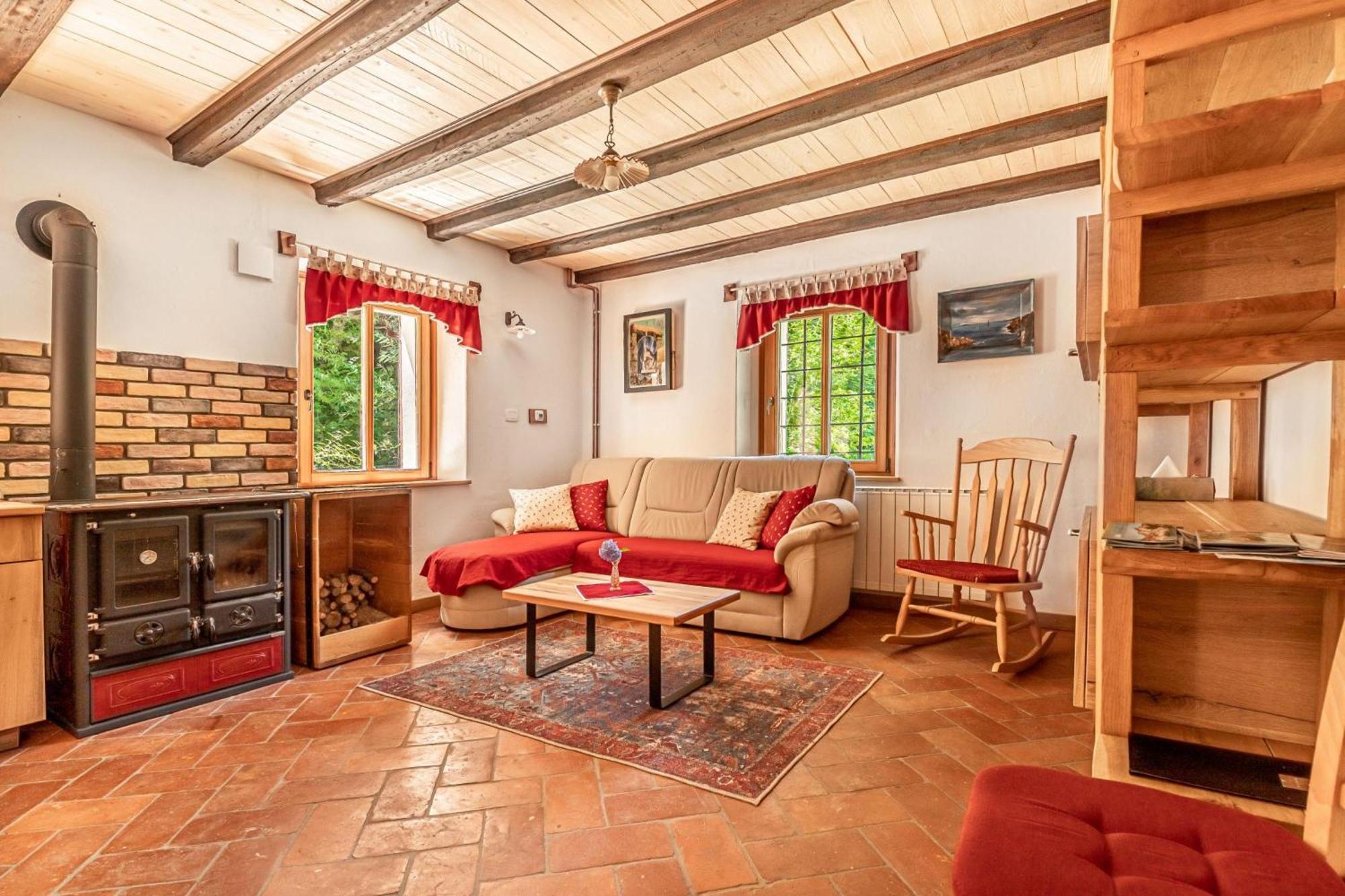 House By The Stream - Happy Rentals Avce المظهر الخارجي الصورة